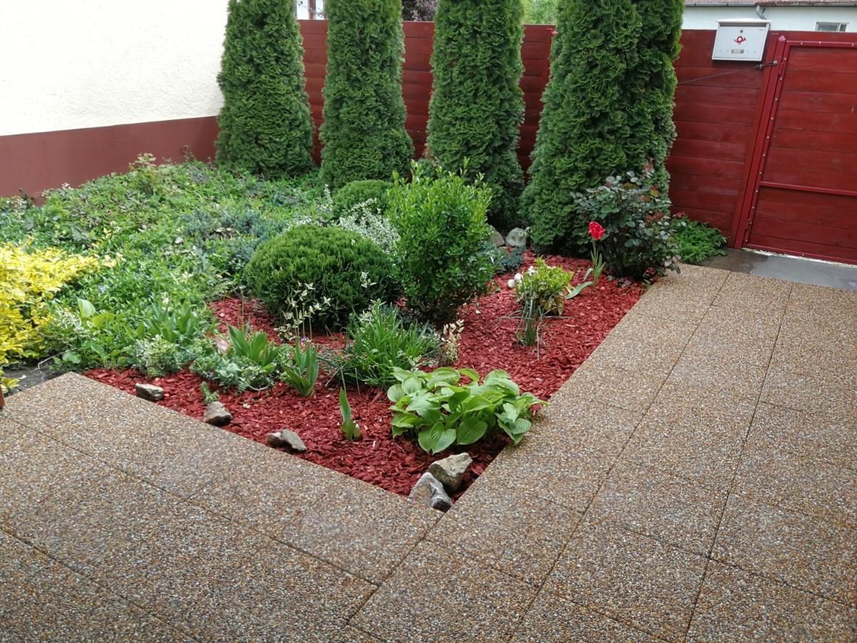 Apartament Agnes Vendeghaz Gyula Zewnętrze zdjęcie
